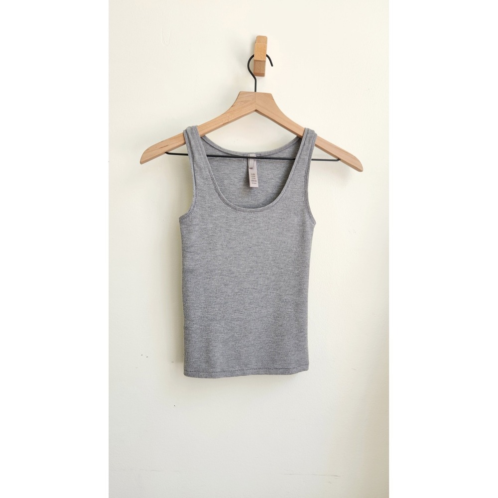SKIMS Cotton Rib Tank Top Women Medium Heather Grey Scoop Neck Ribbed Fitted - Picture 3 of 9